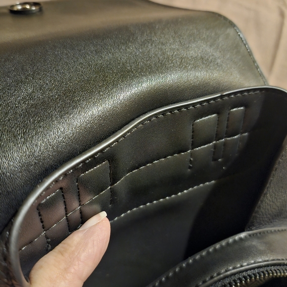 Backpack - Picture 6 of 6